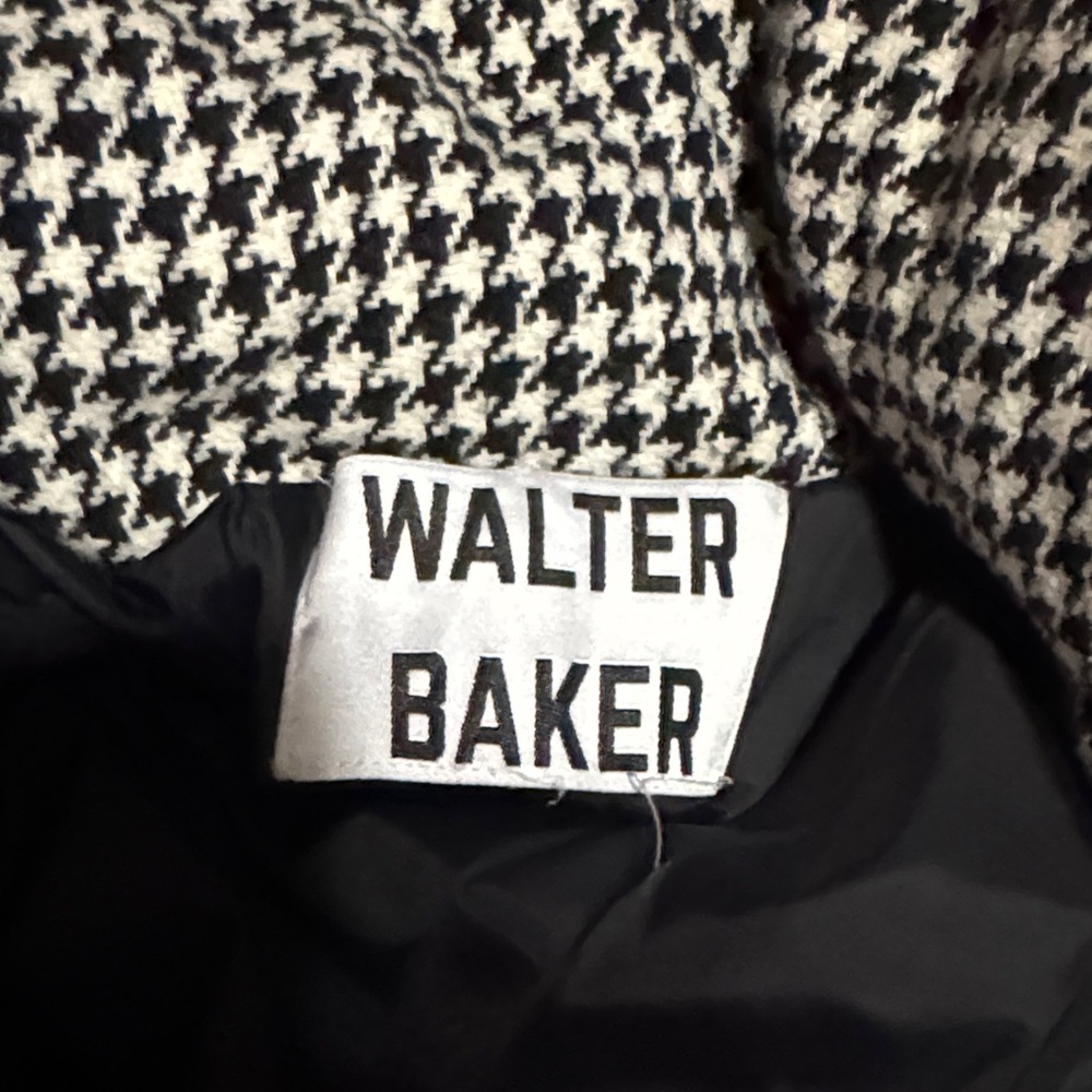 Walter Baker Black and White Puffer Jacket w/ funnel neck collar. - Picture 8 of 8
